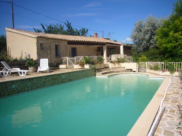 Goult (LUBERON) A 150 m de la piste cyclable Maison en campagne avec Gde piscine photo 2