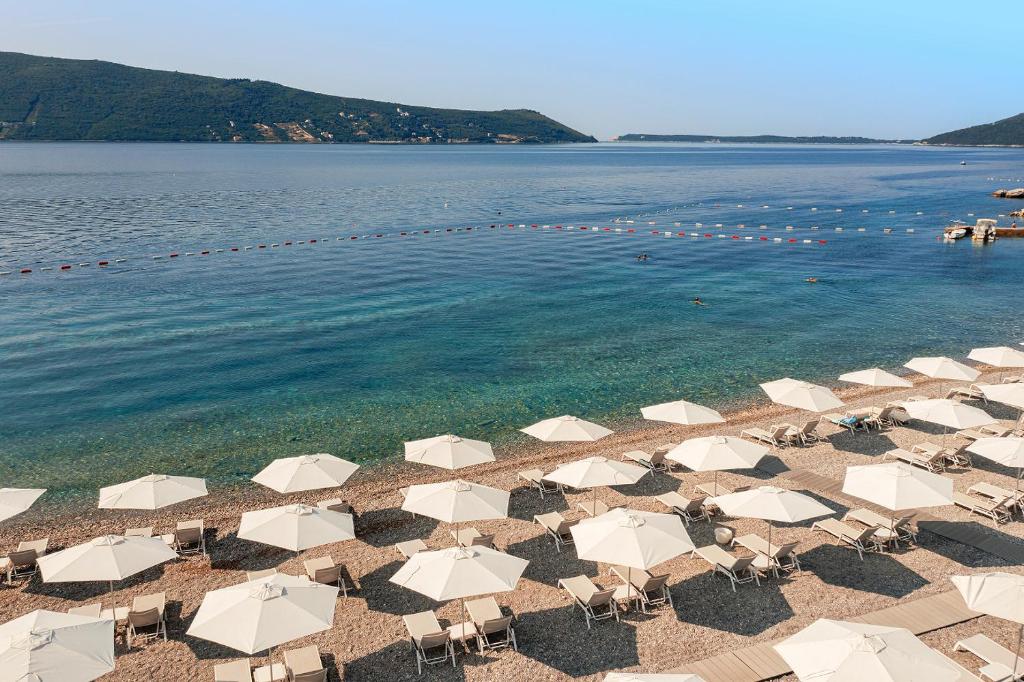 Lazure Hotel & Marina photo 3