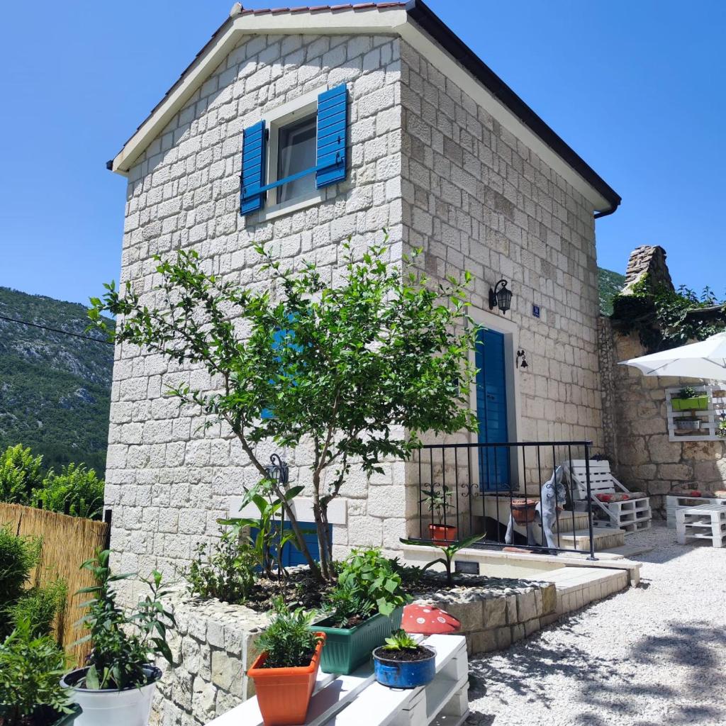 Vintage stone house ELDO in Podaspilje, Omiš photo 1