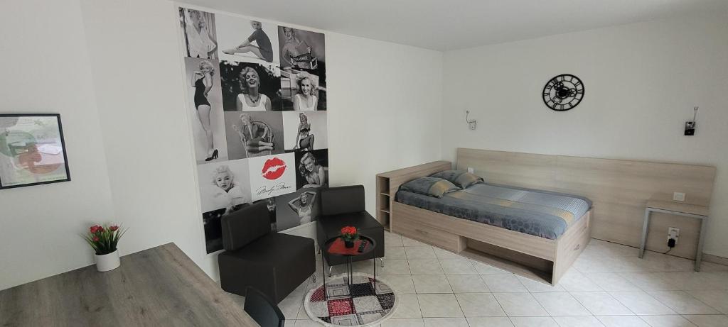 charmant studio de 30 m2 très calme avec sa grande belle terrasse et son jardin PRIVATIF photo 1