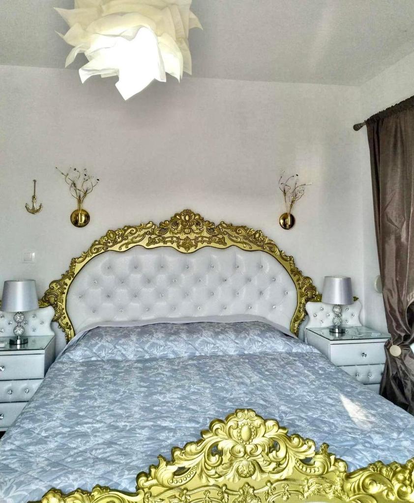 Pearl Boutique Suite photo 3