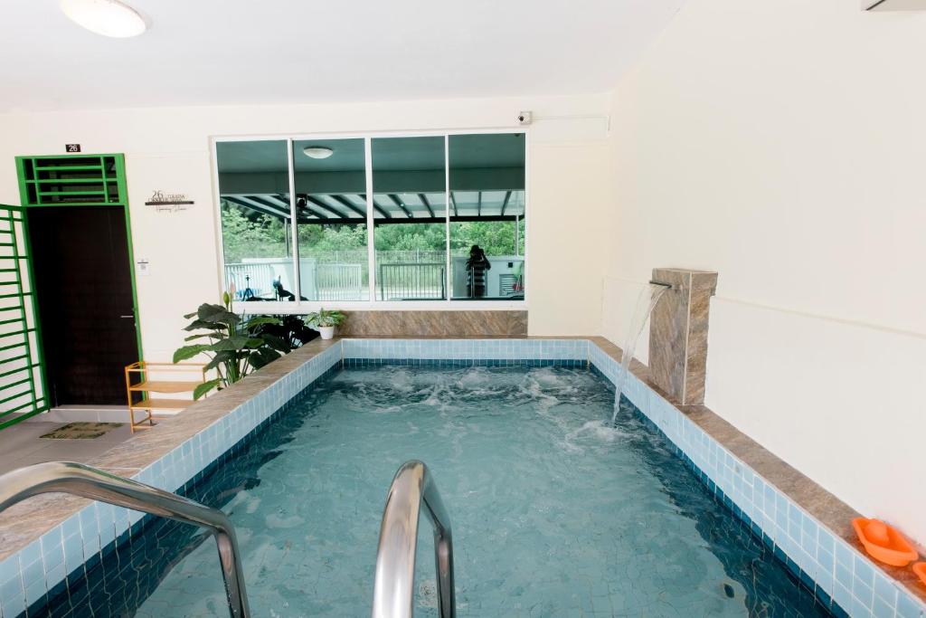 Desaru 16Pax Family with Private Mini Pool & Jacuzzi photo 3