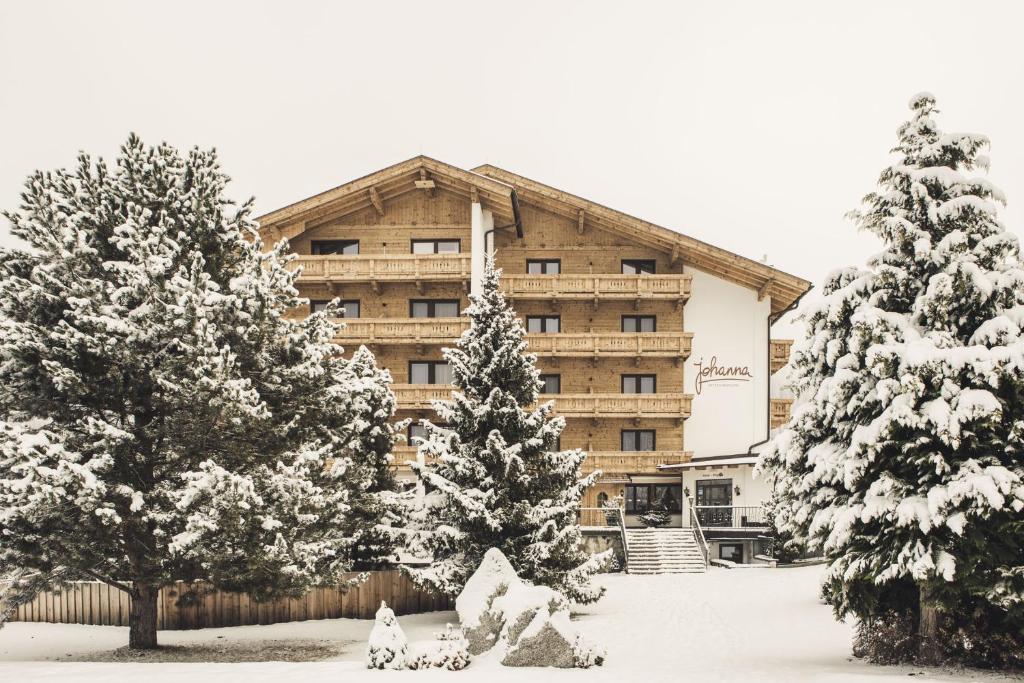 Hotel Johanna mitten im Ötztal SUPERIOR photo 1