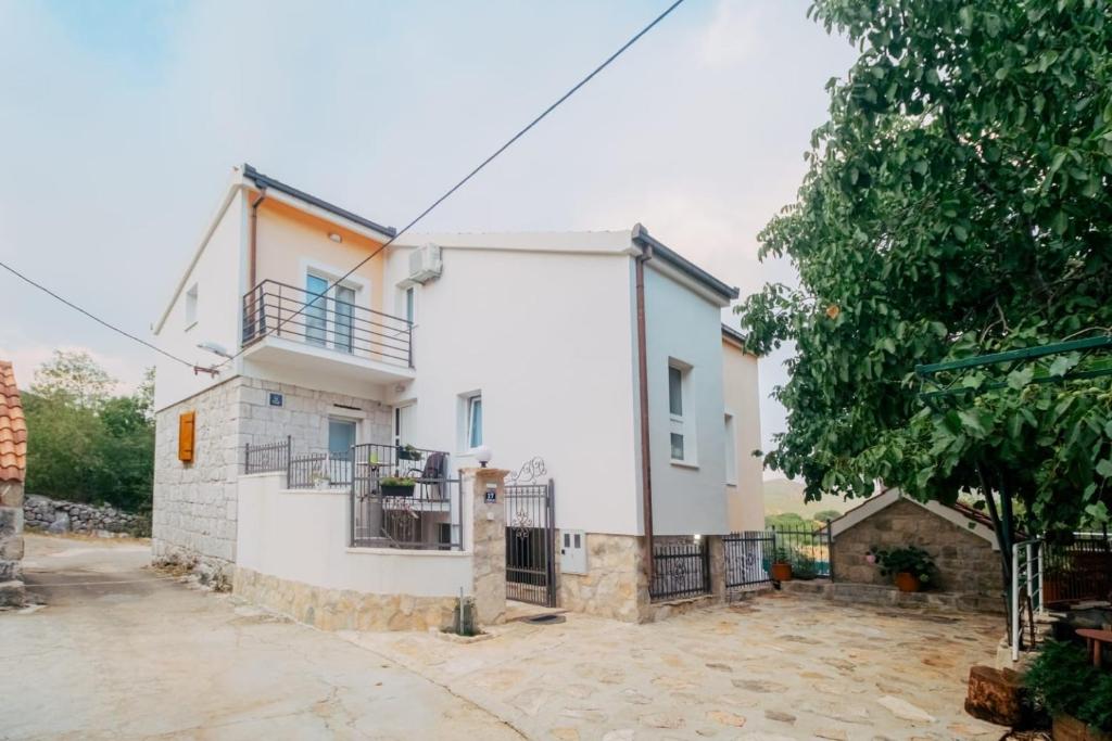New House and Relaxing Paradise in Gizdavac near Split photo 1