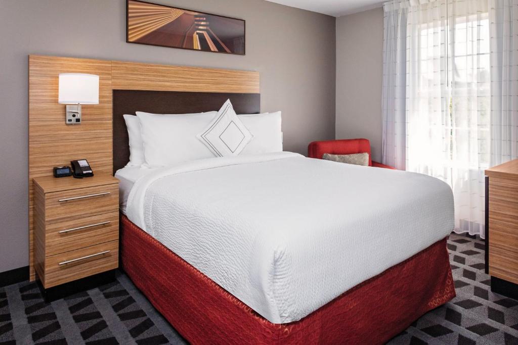 TownePlace Suites by Marriott Dallas Plano/Legacy photo 2