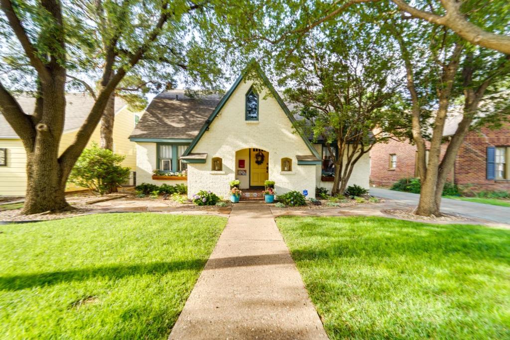 Renovated Lubbock Home - Walk to Texas Tech! photo 3