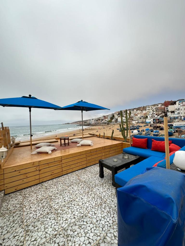 Single fin beach house photo 1