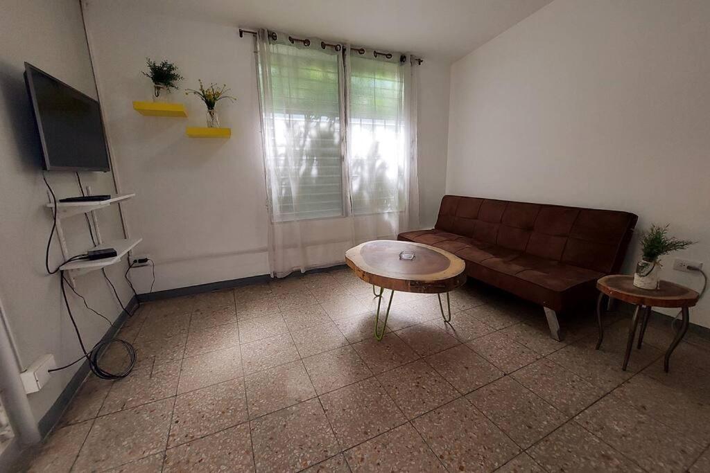 1Brm Apartment few steps to Malls photo 2