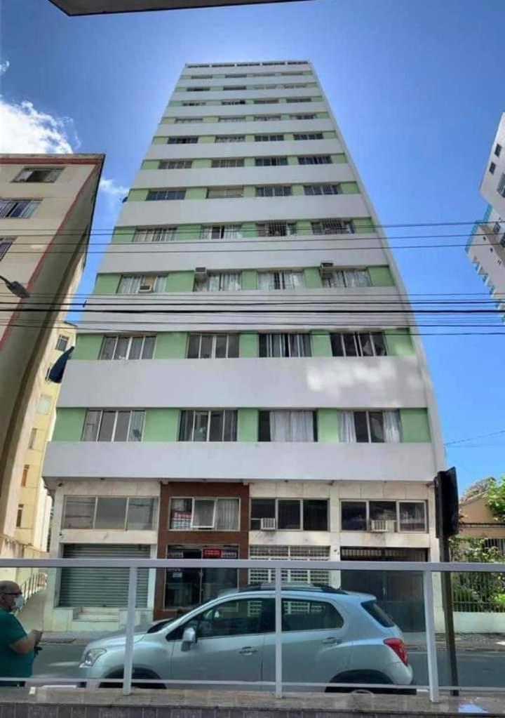 Kitnet reformada com Wi-Fi, elevador, TV Smart com 300 canais e portaria 24 hr