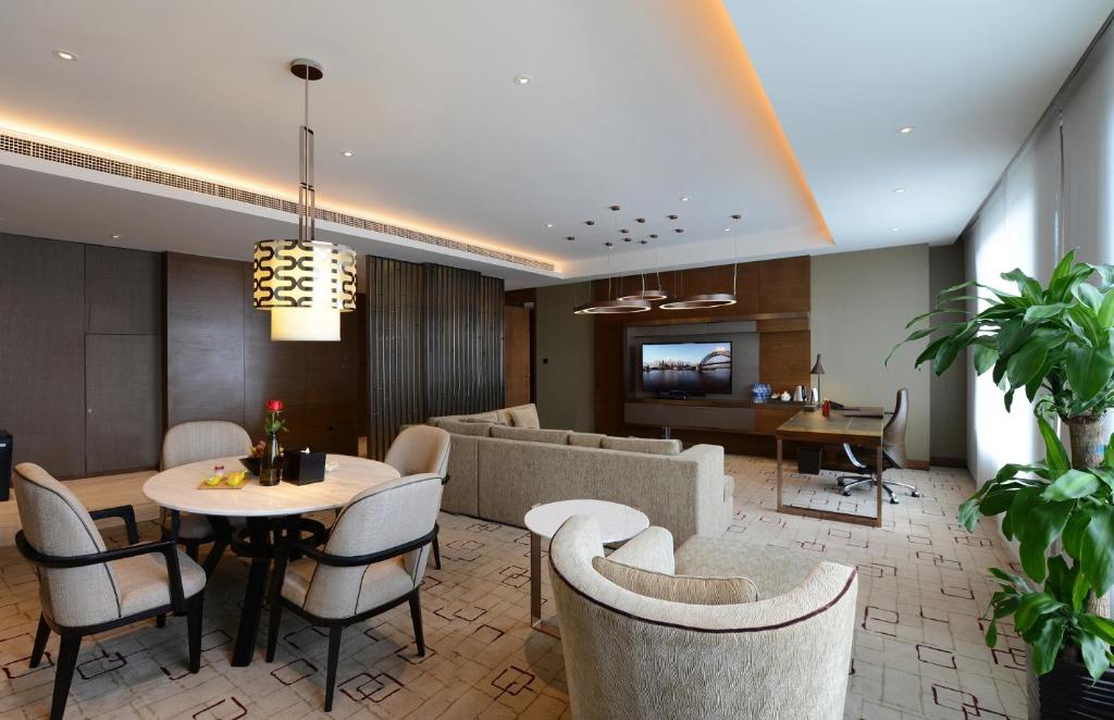 InterContinental Nantong, an IHG Hotel-Best view of yangtze photo 1