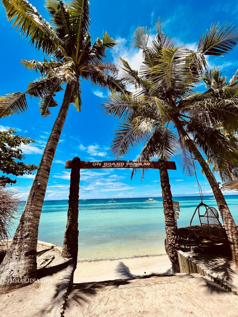 On Board Panglao Beach Hostel and Resort - Tap to explore photos