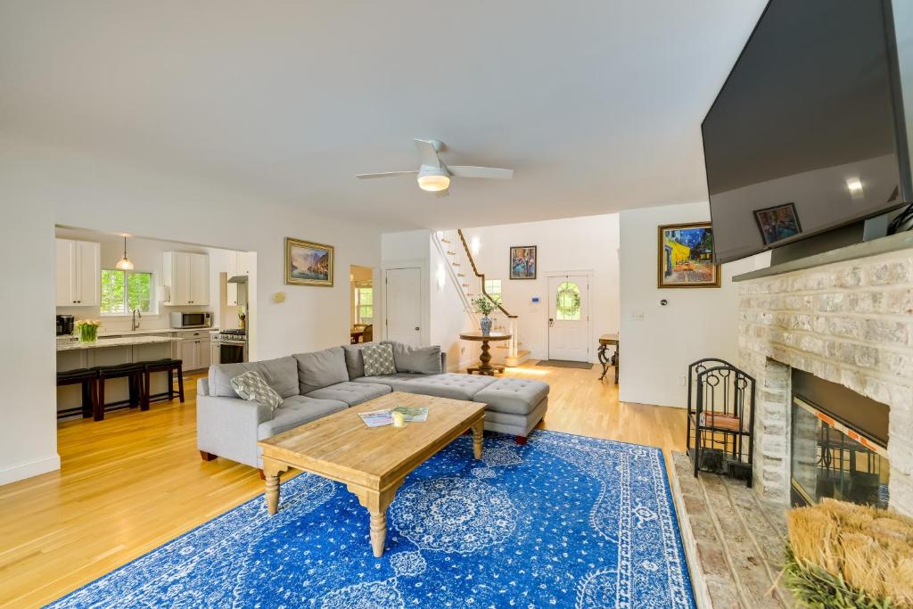 Pet-Friendly Southampton Paradise with Pool! photo 2