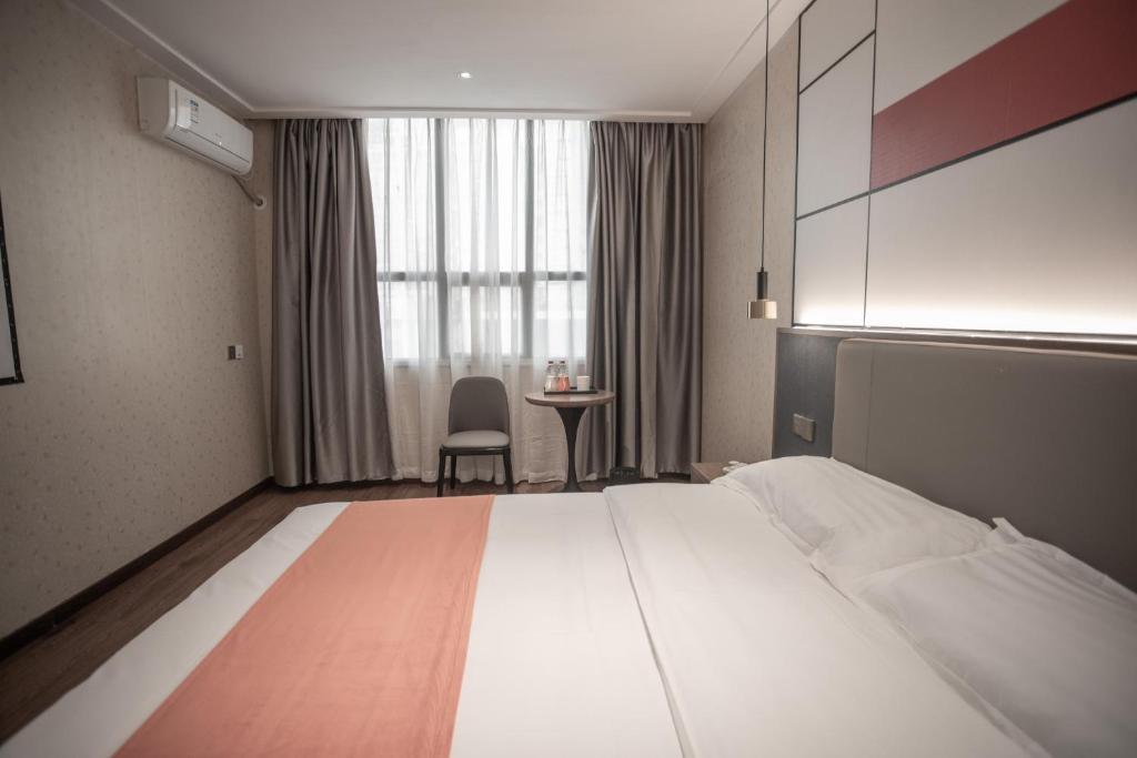 Morninginn, Chuanshan Square photo 1