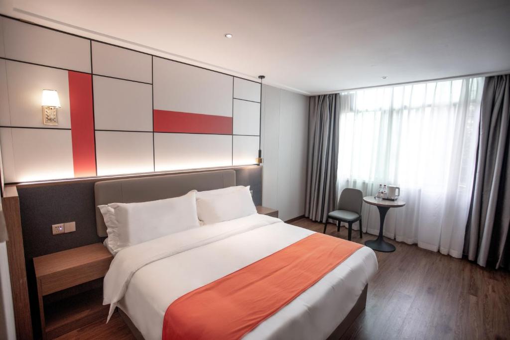 Morninginn, Chuanshan Square photo 3