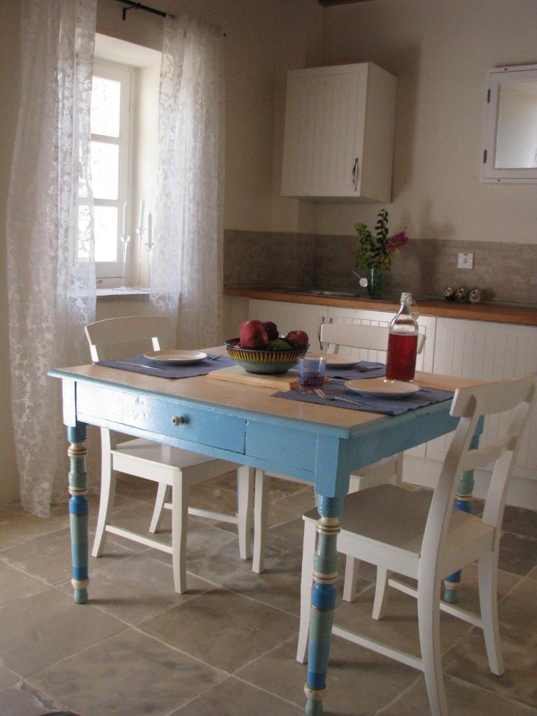 Dolphin Guest House and Studios photo 1