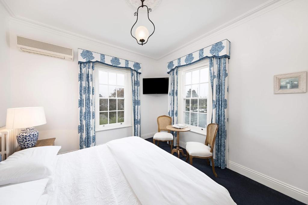 Oscars Waterfront Boutique Hotel photo 3