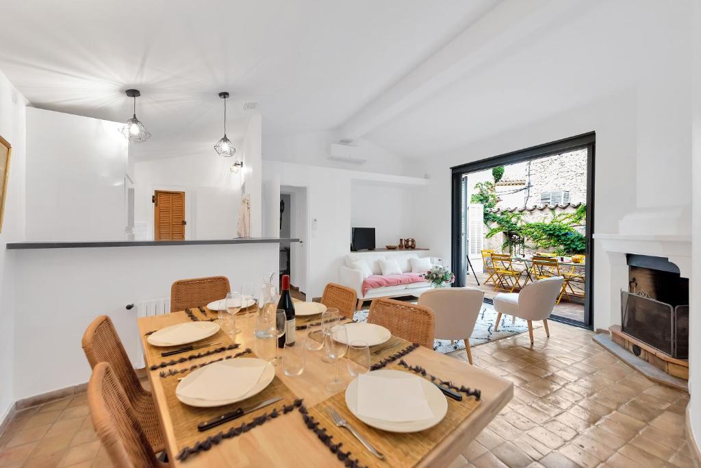 Lou Amourié - Charmante maison avec terrasse photo 1