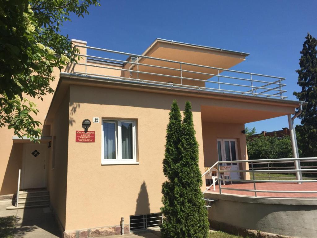 Süle Apartments & Rooms
