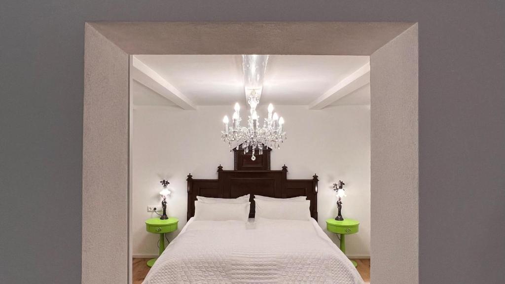 CR25 - more than a room