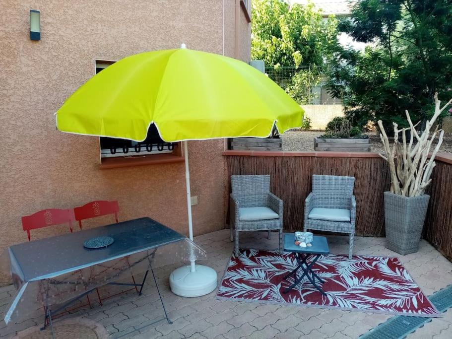Appartement calme dans villa, piscine et spa et mer