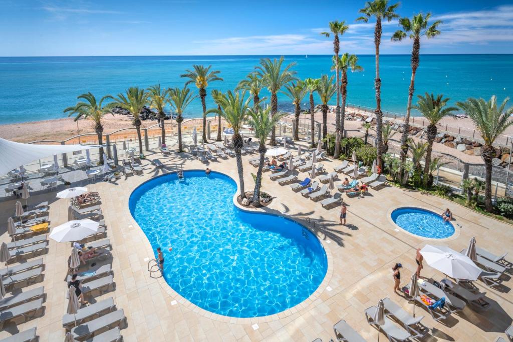 Caprici Beach Hotel & Spa photo 3