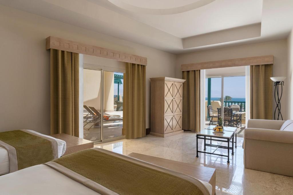 Bayview Taba Heights Resort - Tap to explore photos