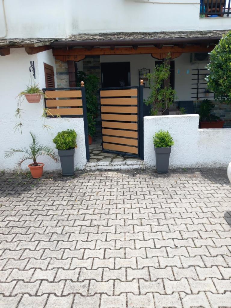 Poly's Sea Side House photo 4