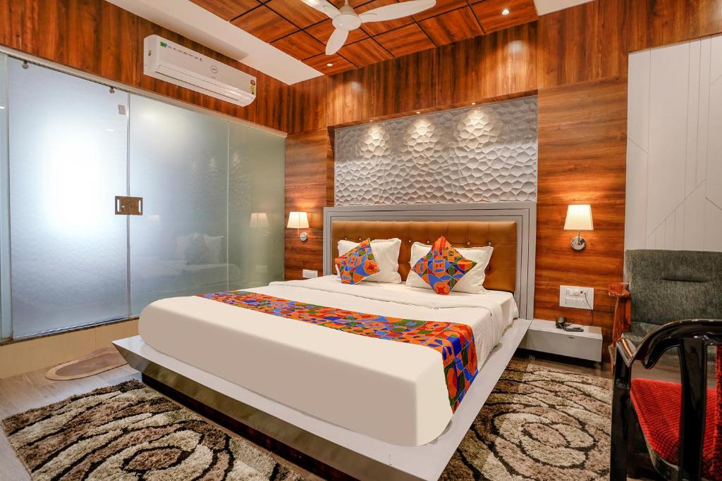 FabHotel The Valentine photo 4