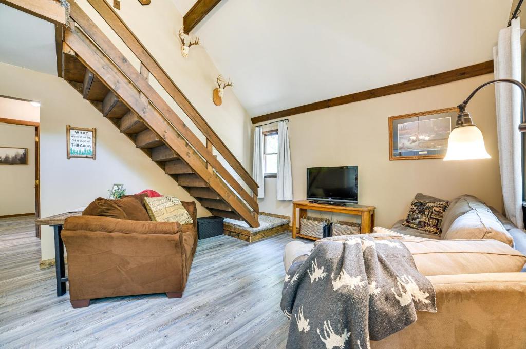Family Roscommon Home - 3 Mi to Higgins Lake photo 1