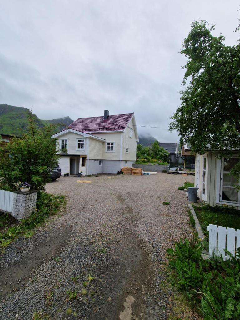 Your place to stay in Lofoten at our family house! photo 1