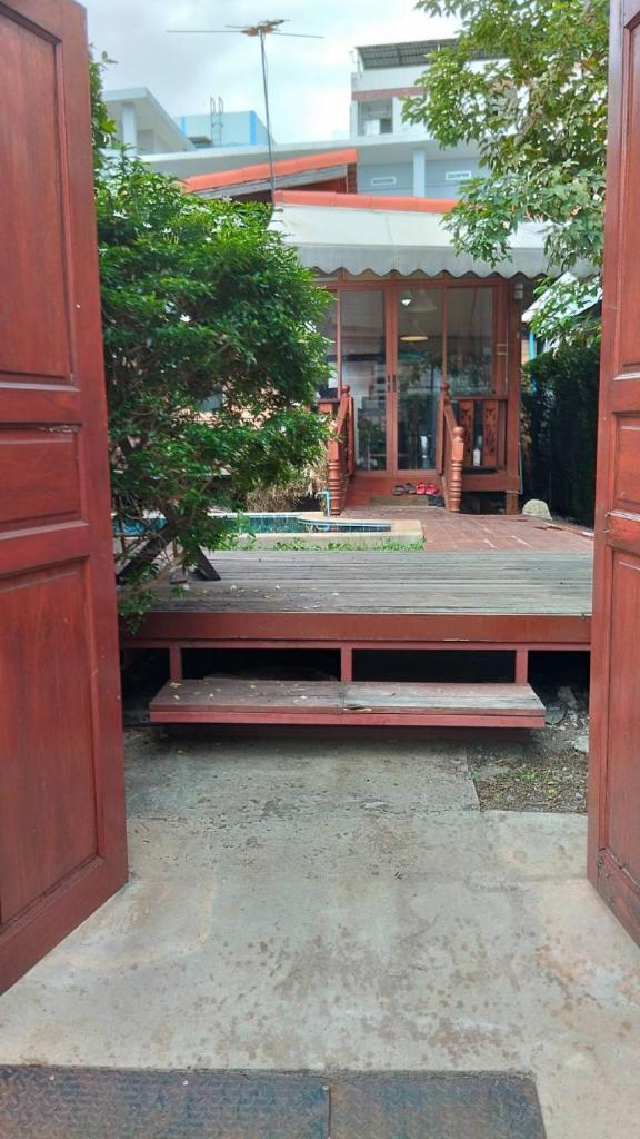 Aran Cottage Ngamwongwan The Pool Villa in japanese Garden photo 4