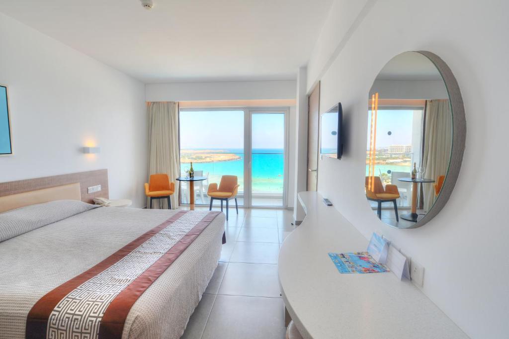 Vassos Nissi Plage Hotel & Spa photo 4