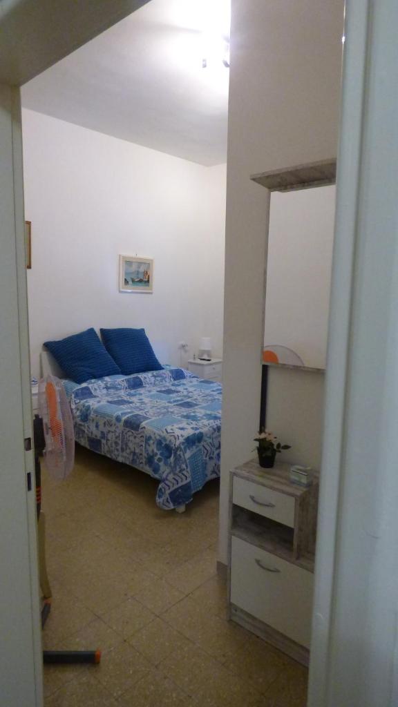 Al 12 photo 1