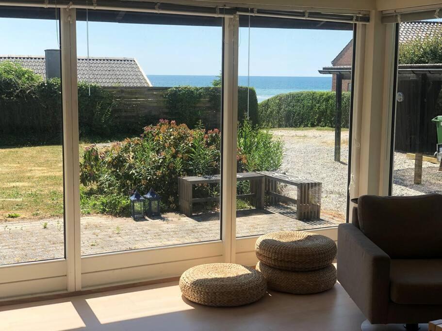 Beach House with Sea view, Private beach area, Garden, 3 Bedrooms, free WiFi and Parking photo 4