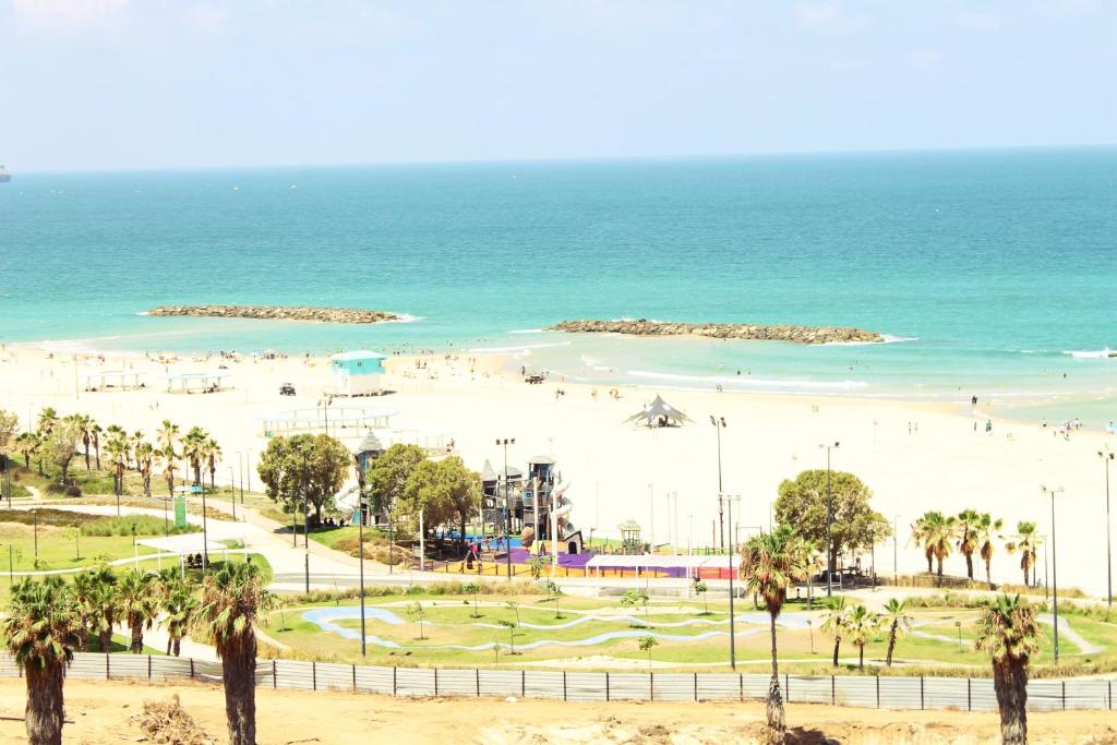 Best Beach View, Gym, Massage Chair, Low Fee For Off-Site Indoor Pool, Spa & Breakfast נוף ים מאלף, כיסא מסאז, חדר כושר, אפשרות לארוחת בוקר כשר, בריכה מקורה, וספא בתשלום ממש מוזל