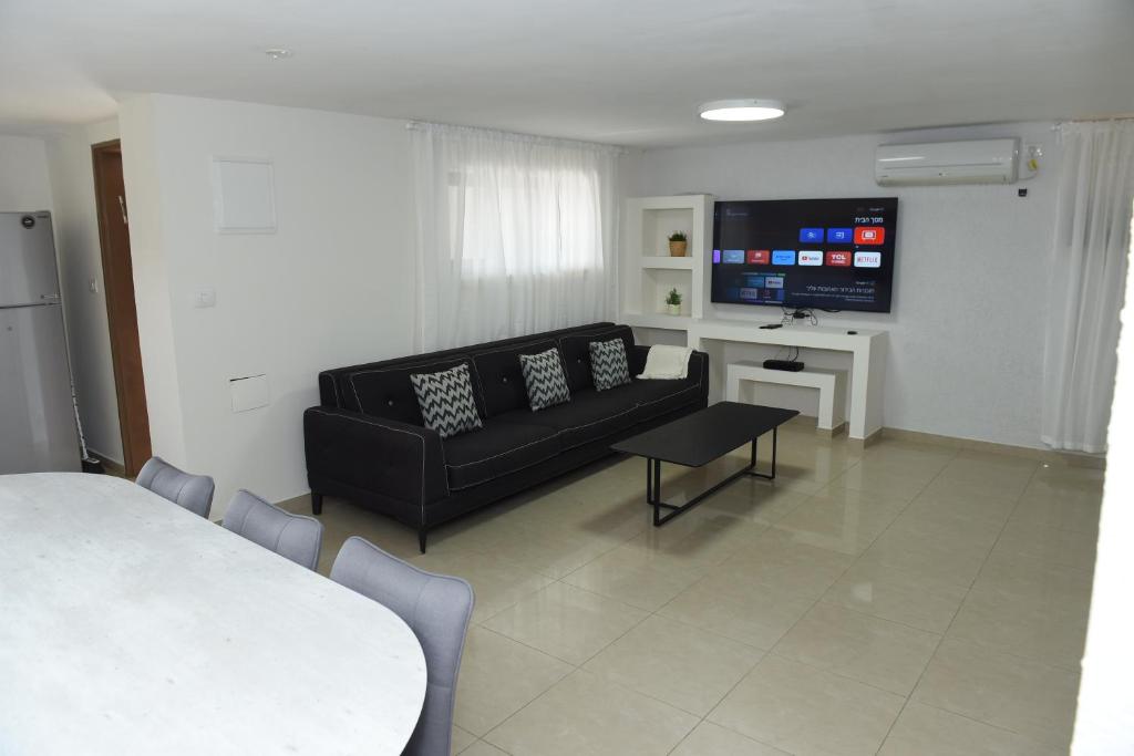 יחידת קורל בלב הגליל העליון coral unit photo 3