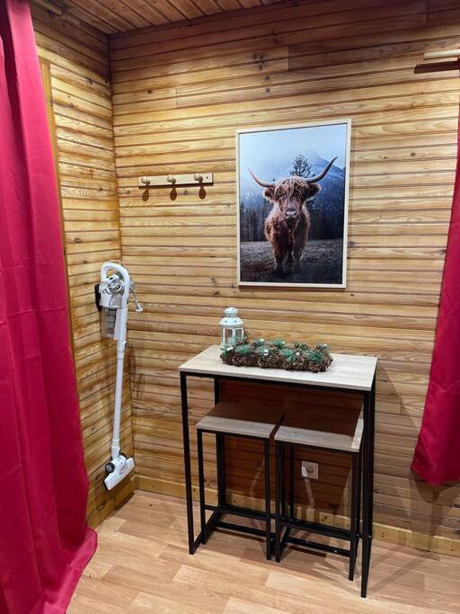 Romantique chalet avec sauna et jacuzzi extérieur photo 3
