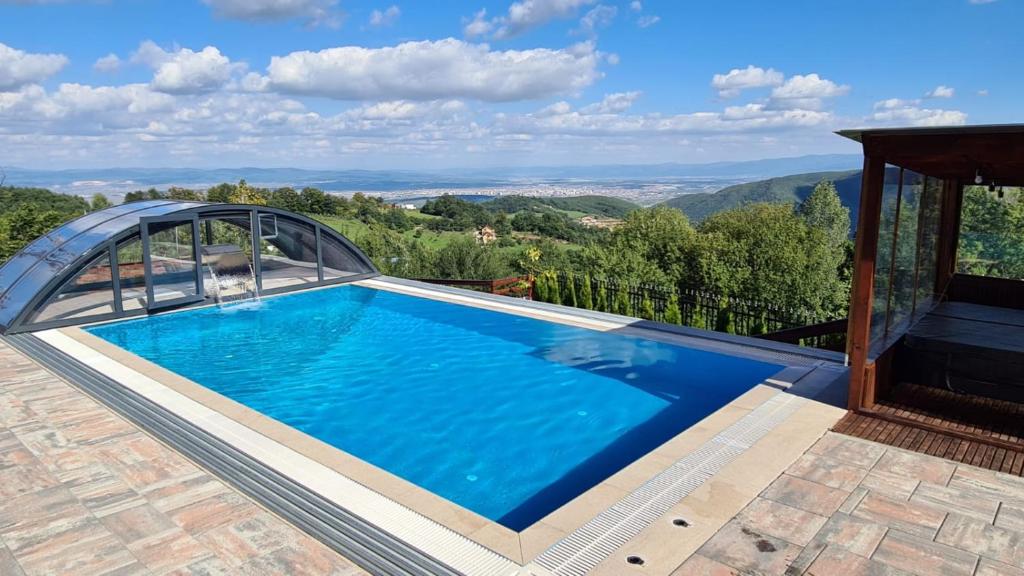 Villa Ozoni - Jezerc photo 4