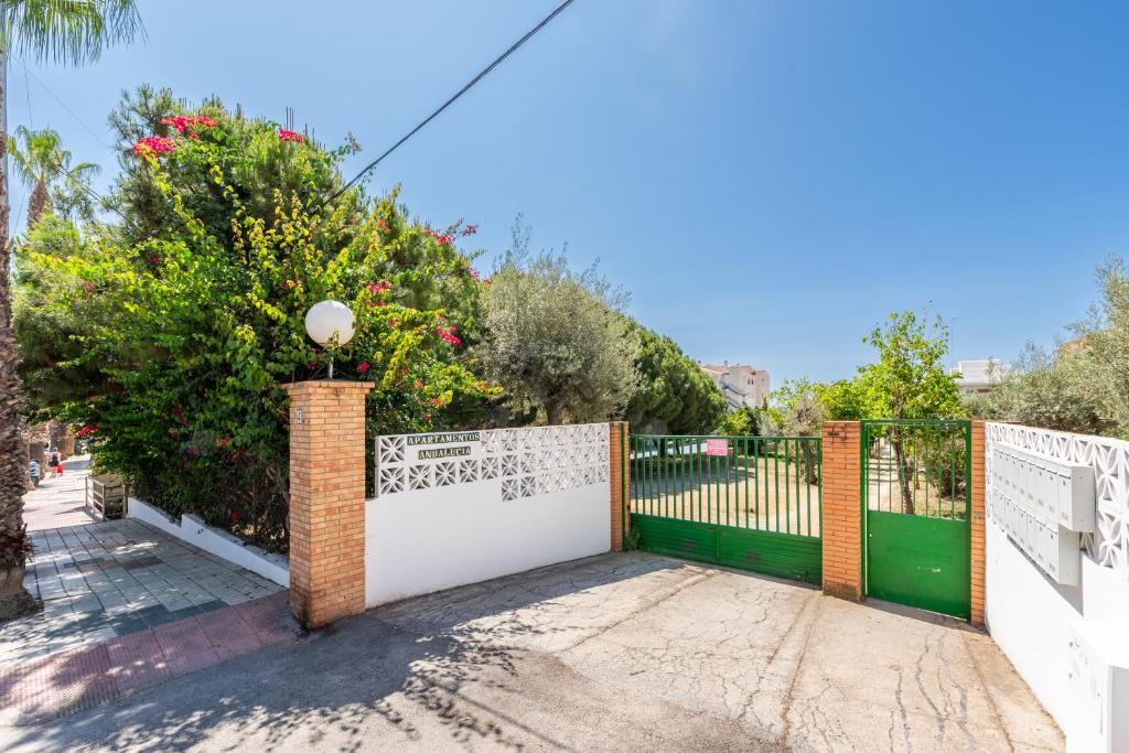 WintowinRentals Close to the beach, Private Terrace & Parking photo 4