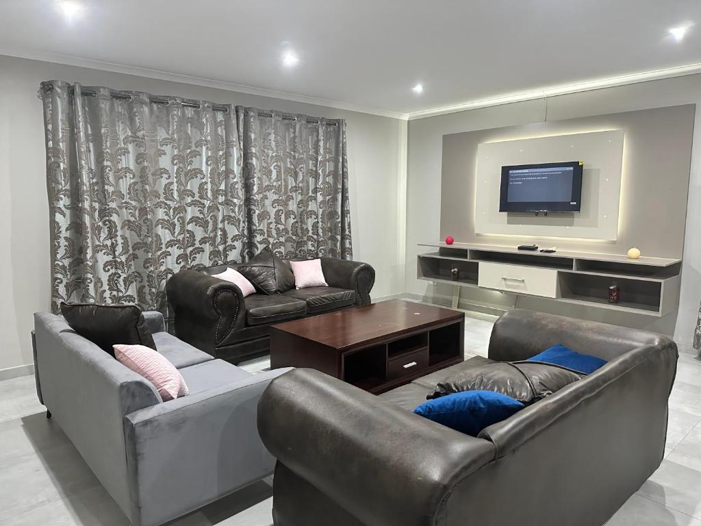 Nyeza homes photo 4