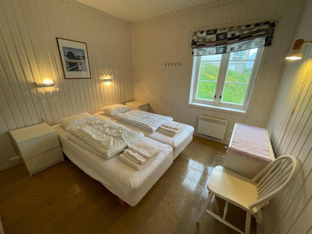 Stasjonen - Sørvågen photo 1