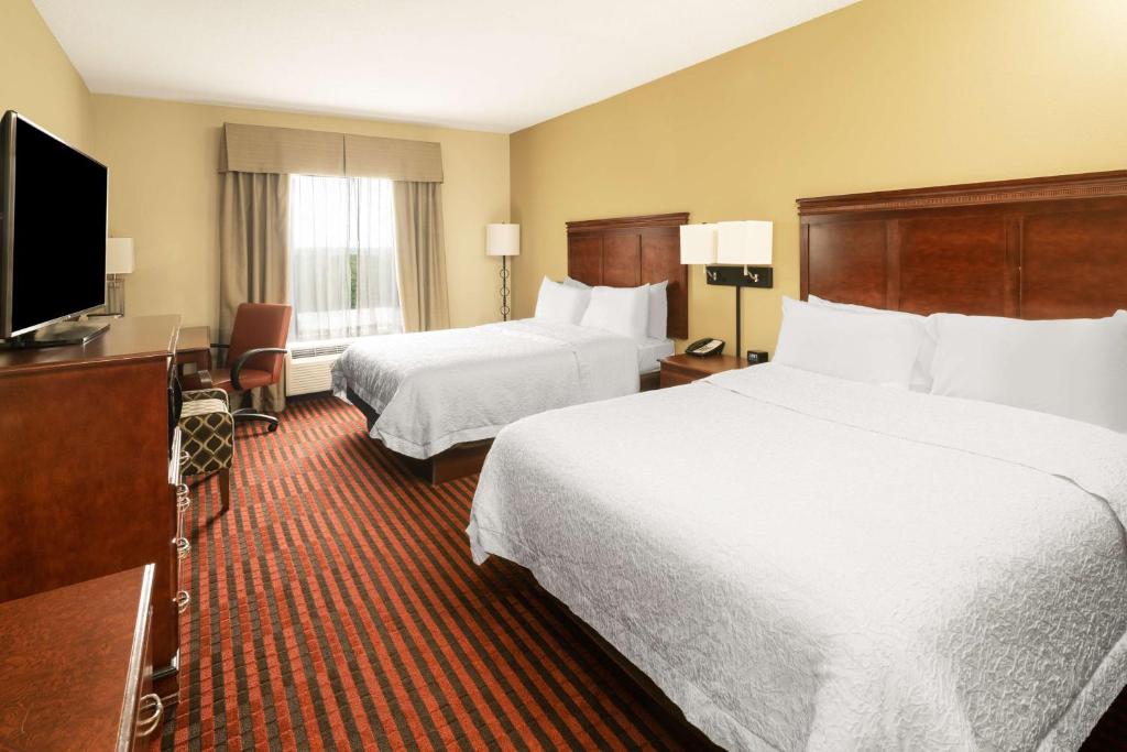 Hampton Inn Covington photo 2