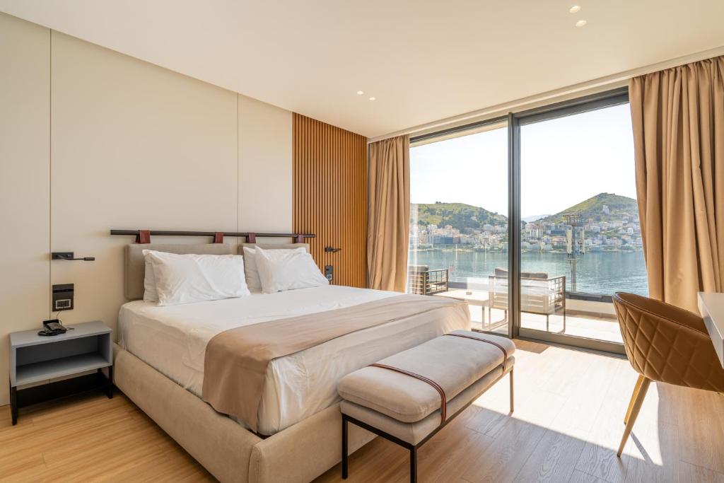 Yacht Premium Hotel photo 1