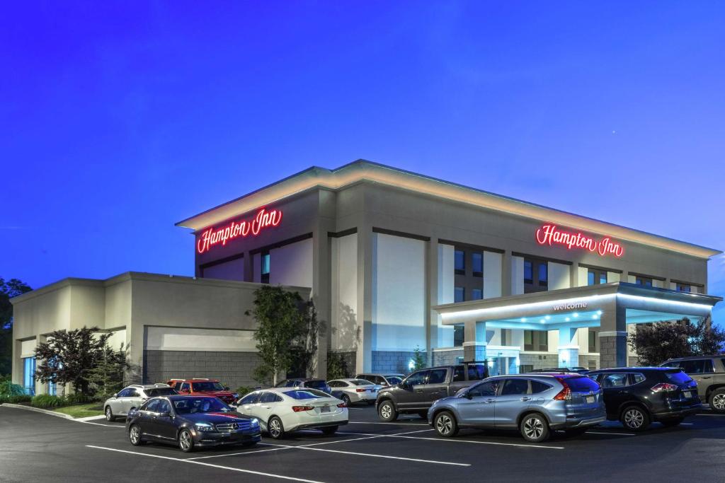 Hampton Inn Bedford photo 2