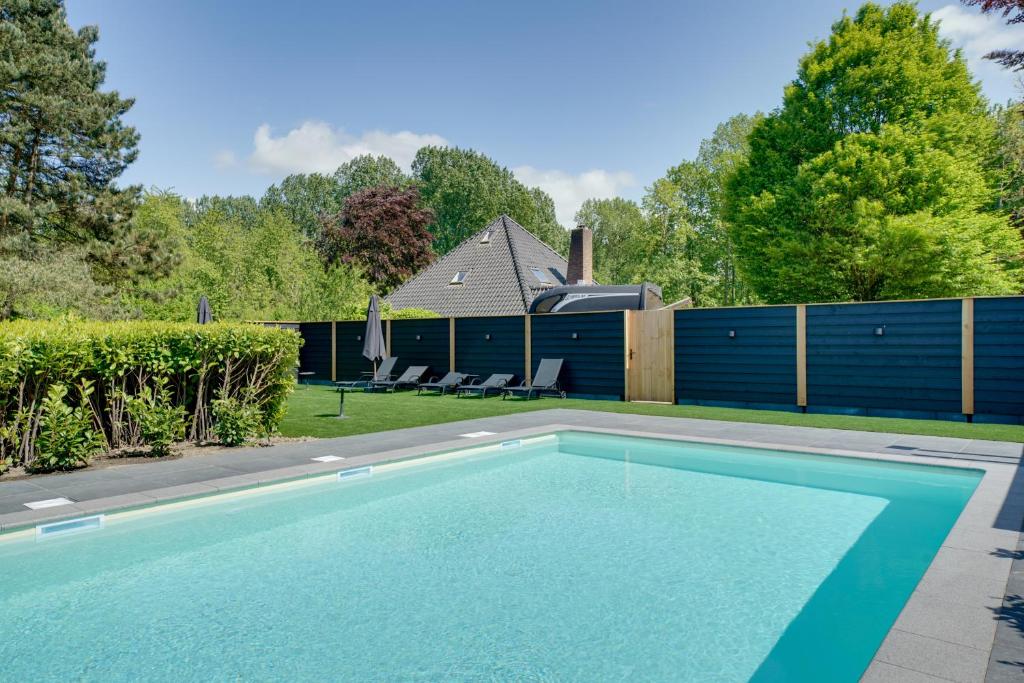 Family Villa in Forest with shared pool & Wellness