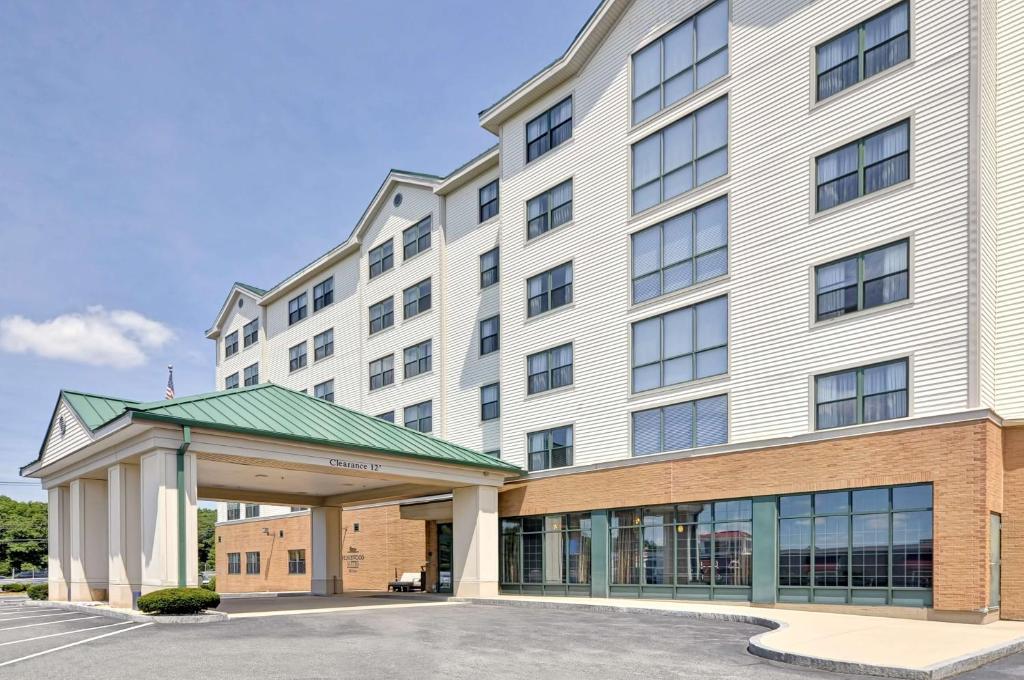 Homewood Suites by Hilton Boston-Peabody image