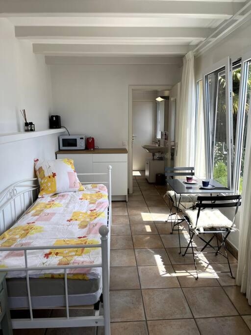 Idyllic studio with panoramic views photo 2