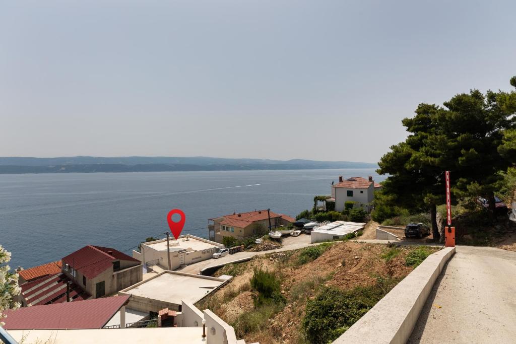 Seaside apartments with a swimming pool Zavode, Omis - 1021 photo 2