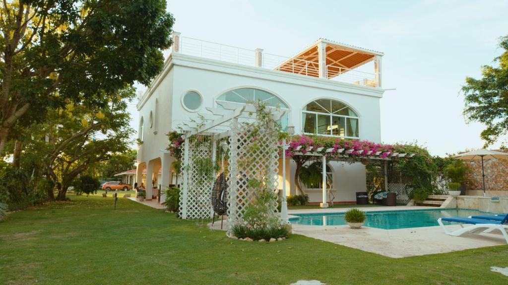 Amazing Beachfront Villa - Palm House