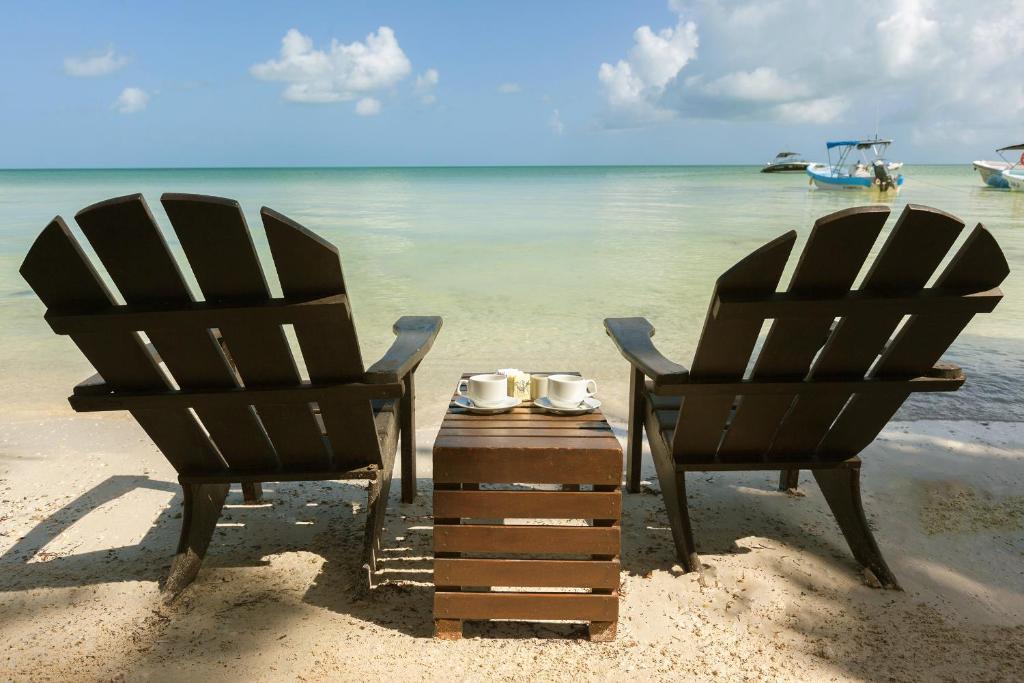 Beachfront Hotel La Palapa - Adults Only photo 4